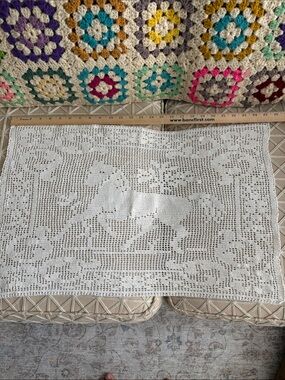 Vintage filet crochet horse